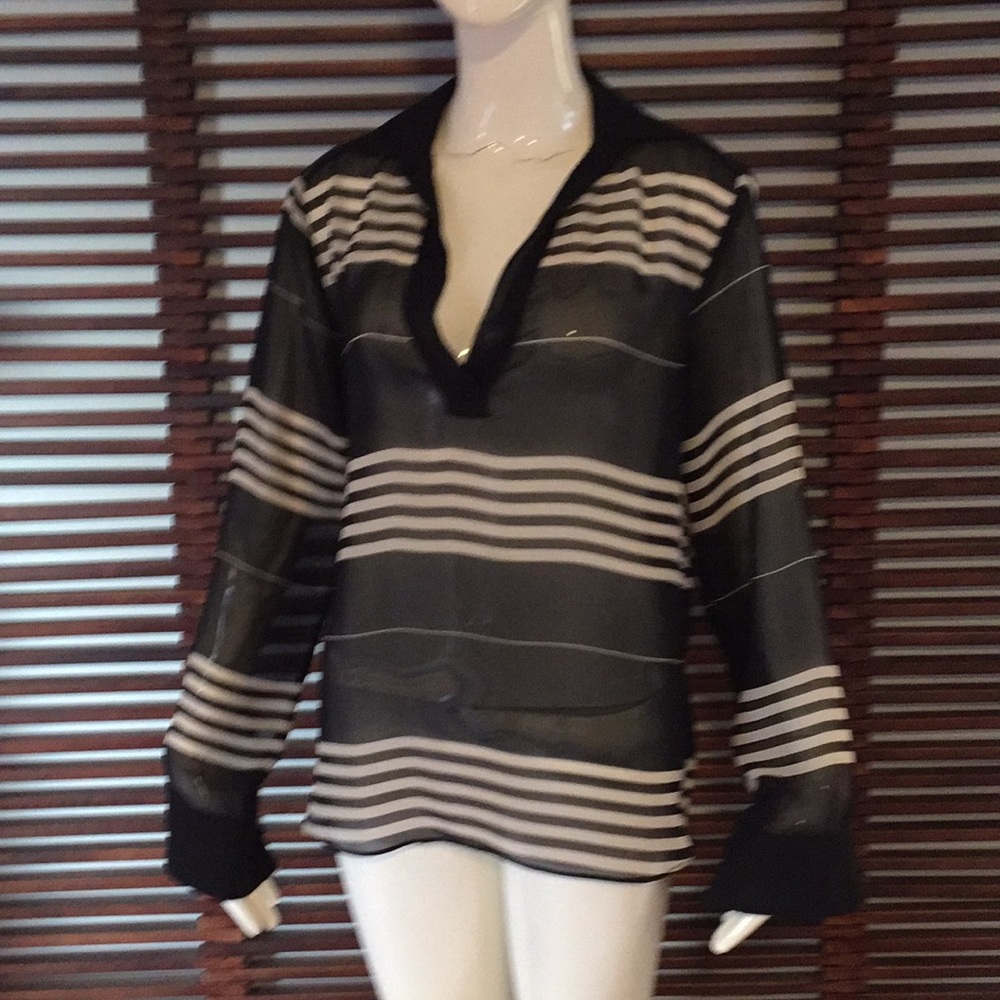 Aaron Ashe top